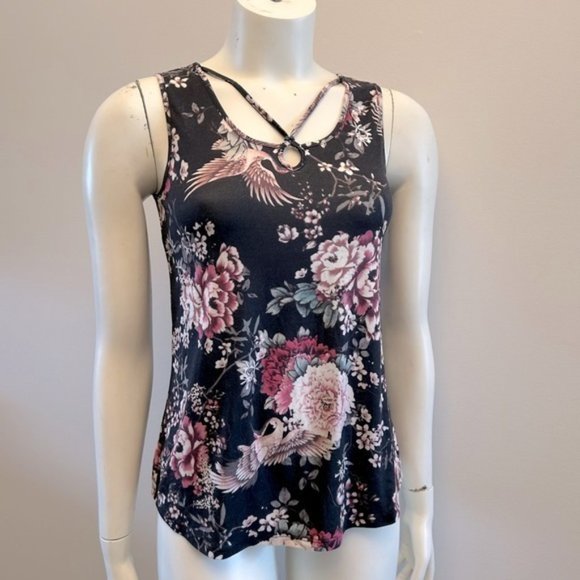 KISMET floral sleeveless top in EEUC Super soft quality stretch material - Picture 3 of 4